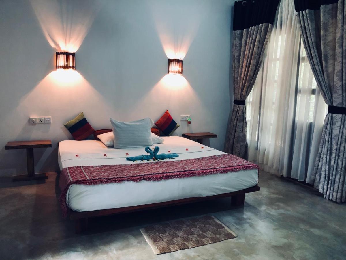 Bed and Breakfast Grand Freedom à Sigirîya Extérieur photo